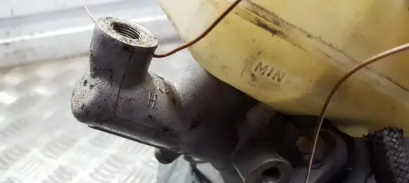 Mercedes-Benz C W202 Master brake cylinder 1908