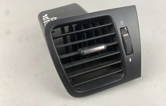 Subaru Outback Dashboard side air vent grill/cover trim