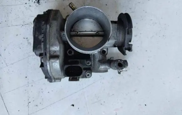 Audi A3 S3 8L Throttle valve 06A133064J 408237111012