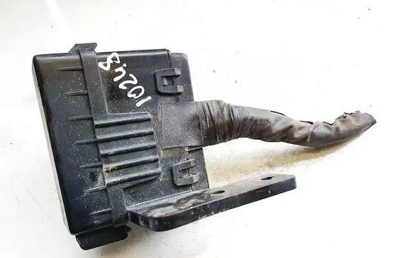 Hyundai Trajet Fuse box set 966c1032 j6405090043