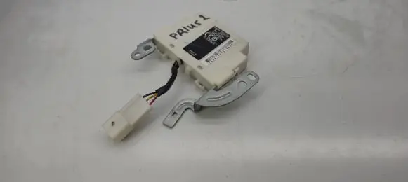 Toyota Prius (XW20) Door central lock control unit/module 8999247010