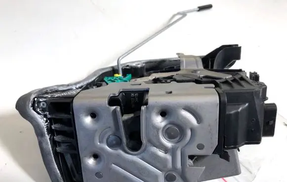 BMW X5 G05 Rear door lock 7477703