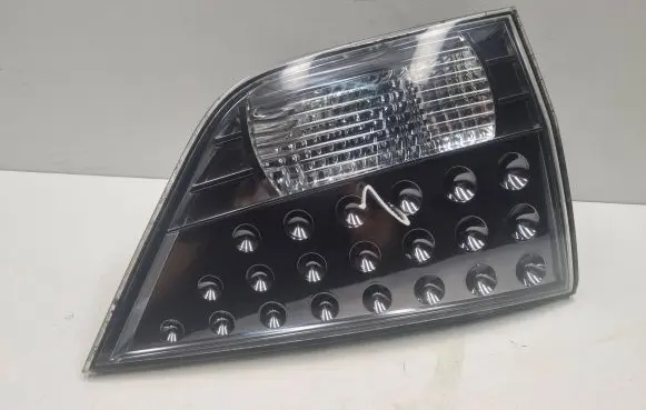 Mitsubishi Outlander Tailgate rear/tail lights 1146356L