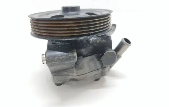 Ford Focus Power steering pump 6G913A733CA