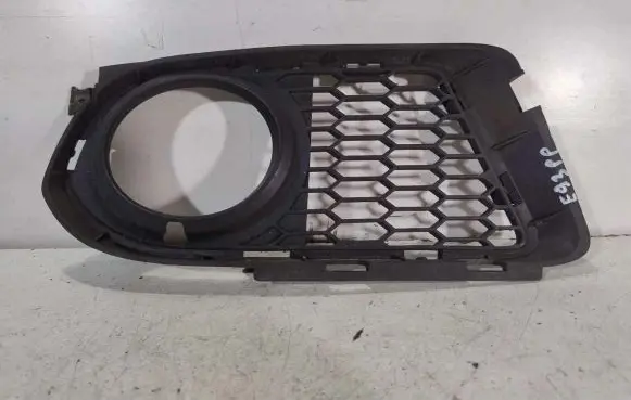 BMW 3 E92 E93 Front fog light trim/grill 8041182