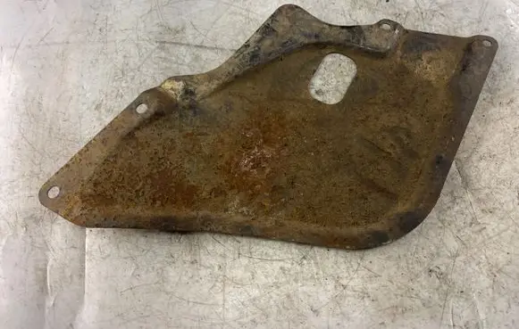 Mitsubishi Pajero Sport I Fuel tank bottom protection 