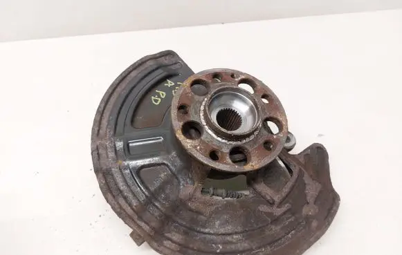 Mercedes-Benz A W176 Front wheel hub