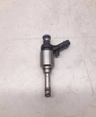 Audi A5 8T 8F Fuel injector 06H906036G