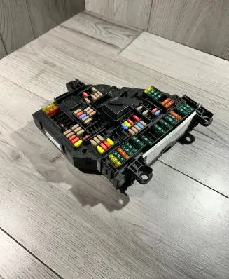 BMW 5 F10 F11 Fuse module 9234423 217033452 01002164