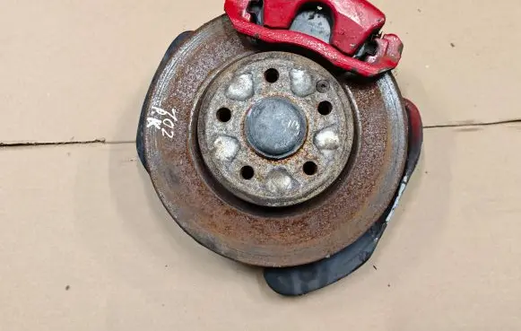 Mercedes-Benz C W204 Front wheel hub 29528