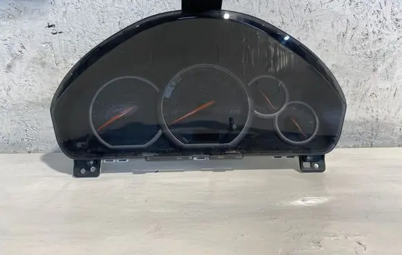 Mitsubishi Grandis Speedometer (instrument cluster) 2574402451 8100A923