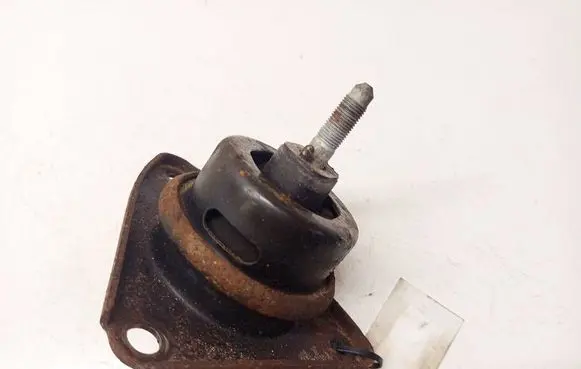 KIA Ceed Engine mount bracket 218121N000