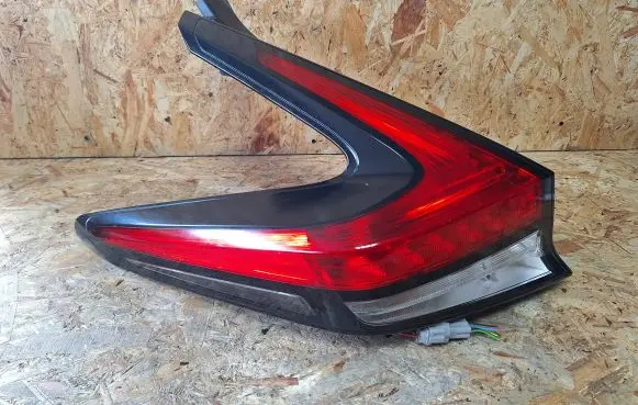 Nissan Leaf II (ZE1) Rear/tail lights 26555-5SH0A
