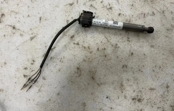 Audi Q5 SQ5 Bonnet Pedestrian Airbag Actuator 80A823823