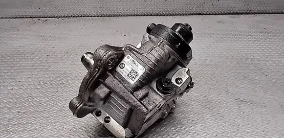BMW 3 E90 E91 Fuel injection high pressure pump 0445010518 850901102