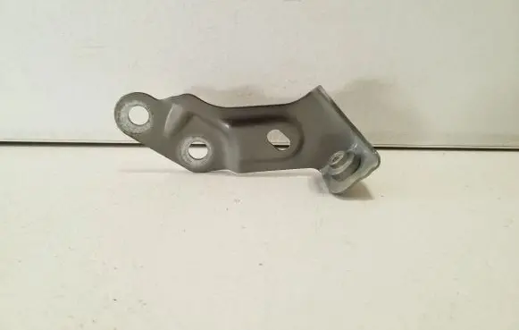 Skoda Kamiq Fender mounting bracket 654821150A