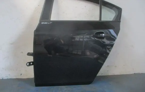 Chevrolet Cruze Rear door