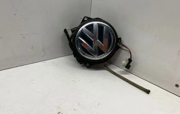 Volkswagen e-Golf Tailgate handle with camera 5GE827469F