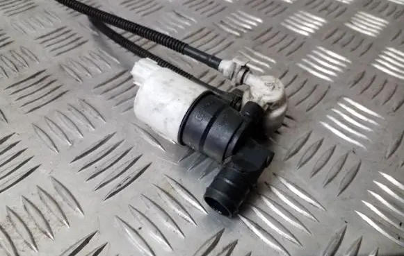 Ford C-MAX II Windscreen/windshield washer pump AV6117K624AA