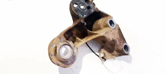 Volkswagen PASSAT B5 Engine mounting bracket 4B0199352A