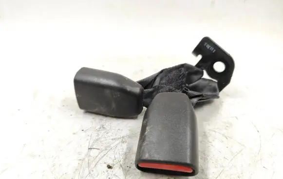 Rear seatbelt buckle