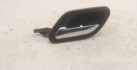 BMW 5 E39 Front door interior handle 8226049