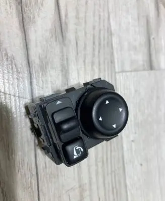 Nissan Micra K14 Wing mirror switch 255705RA1A