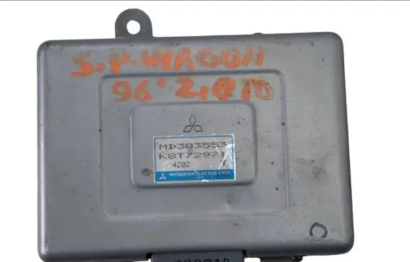 Mitsubishi Space Wagon Engine control unit/module MD303553 K8T72971