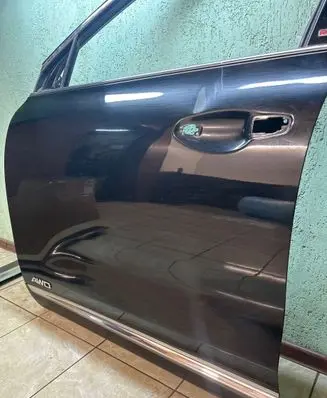 KIA Sorento Front door