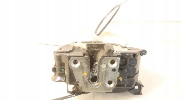 Renault Clio III Front door lock 