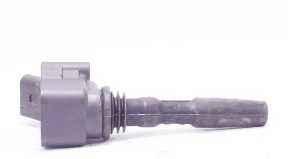 Volkswagen PASSAT B8 High voltage ignition coil 04E905110K 77300010 630F4L1502