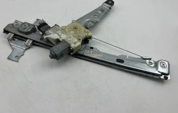 Peugeot 3008 I Front door window regulator with motor 9682808980 912025106 914388101
