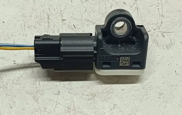 Ford Mondeo MK IV Airbag deployment crash/impact sensor AM5T14B342AA 101023204 C83HA