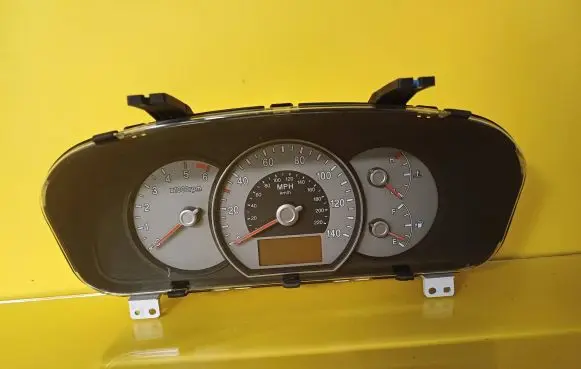 KIA Carens III Speedometer (instrument cluster) 940011D980