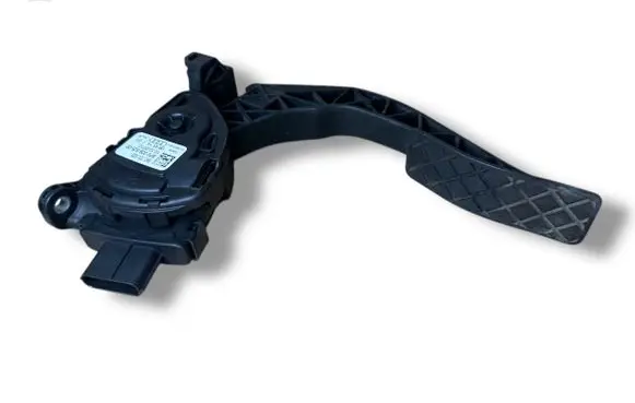 Audi A4 S4 B8 8K Accelerator throttle pedal 8K1721523 10122010 6PV00950500