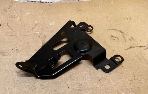 Ford Explorer VI Accelerator throttle pedal bracket L1MC9C803AE