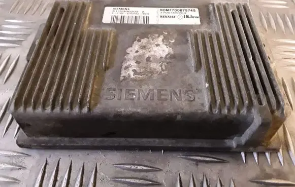 Renault Megane I Engine control unit/module H0M7700875745 7700105980 S115300202A