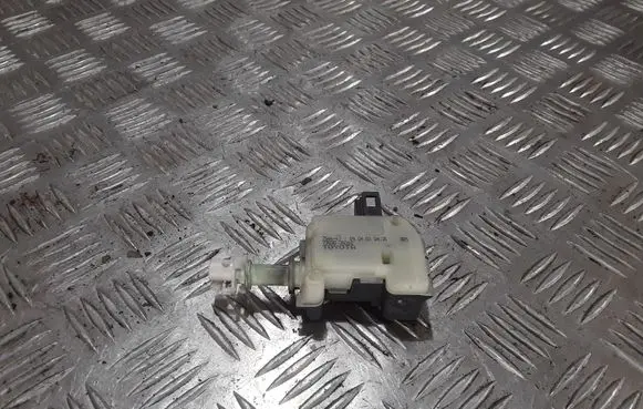 Fuel tank cap lock motor