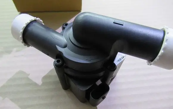Land Rover Range Rover L405 Water pump 707194000