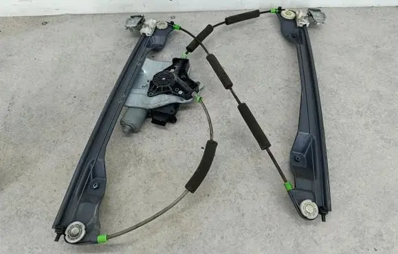 SsangYong Kyron Front door window regulator with motor 