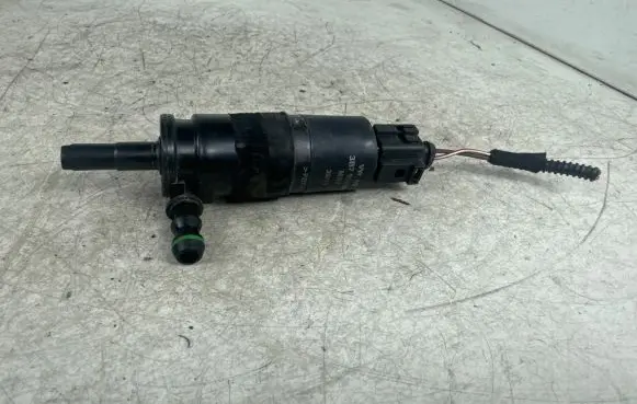 Audi A6 S6 C7 4G Headlight washer pump 3B7955681 5ND955681 3B0955681A