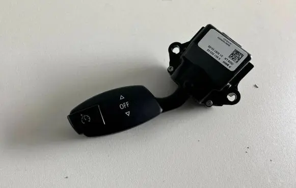 BMW 5 E60 E61 Cruise control stalk 6951352 SN00071062920532