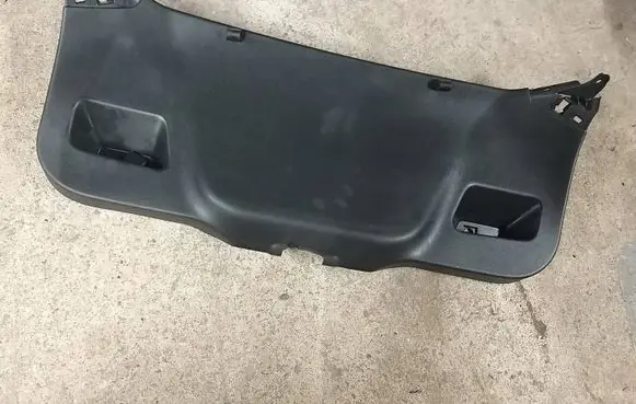 Citroen C4 III e-C4 Tailgate/boot lid cover trim 98331038ZD