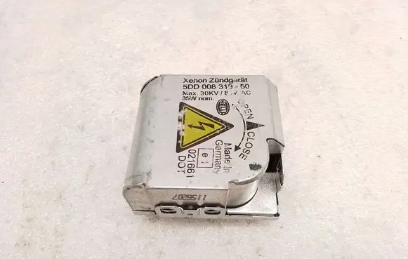 BMW X5 E53 Headlight ballast module Xenon 5DD00831950