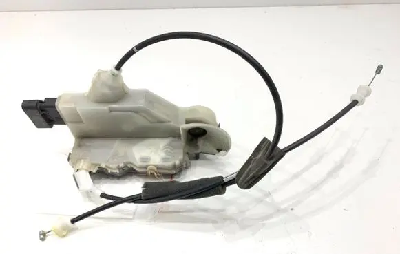 Peugeot 508 Front door lock 