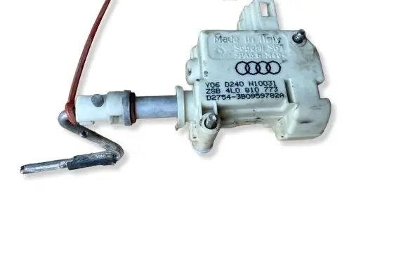 Audi Q7 4L Fuel tank cap lock 4L0810773