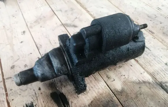 Audi A6 S6 C5 4B Starter motor
