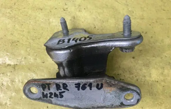 Mercedes-Benz B W245 Rear door lower hinge A1697300437