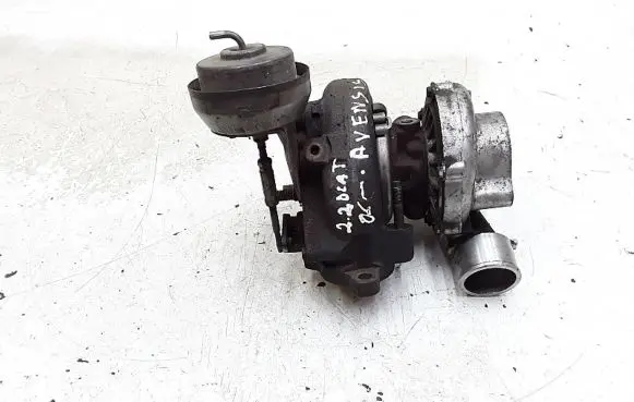 Toyota Avensis T250 Turbo 172010r020