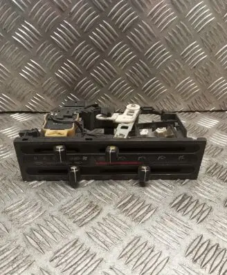 Mazda MX-3 Climate control unit